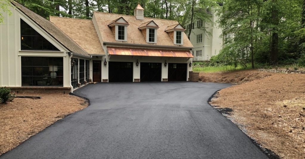 How To Choose The Right Driveway Paving Contractor in Atlanta